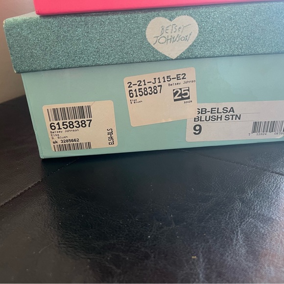 Amazing Betsy Johnson Heels - Picture 4 of 4